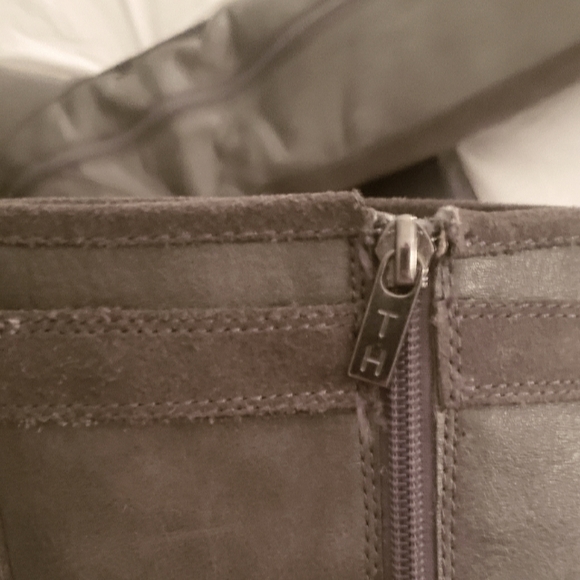 Tommy Hilfiger knee high grey equestrian-style boots - Picture 3 of 5